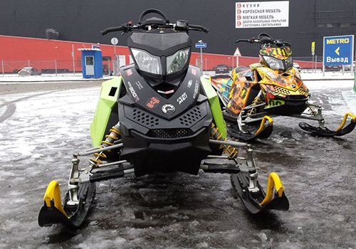 Снимок мотособаки BRP Ski-Doo MXZ Renegade 800R