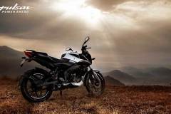 BAJAJ-Pulsar-NS-200-v-gorah